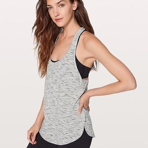 Lululemon 105 F Singlet Tiger Stripe Size 8